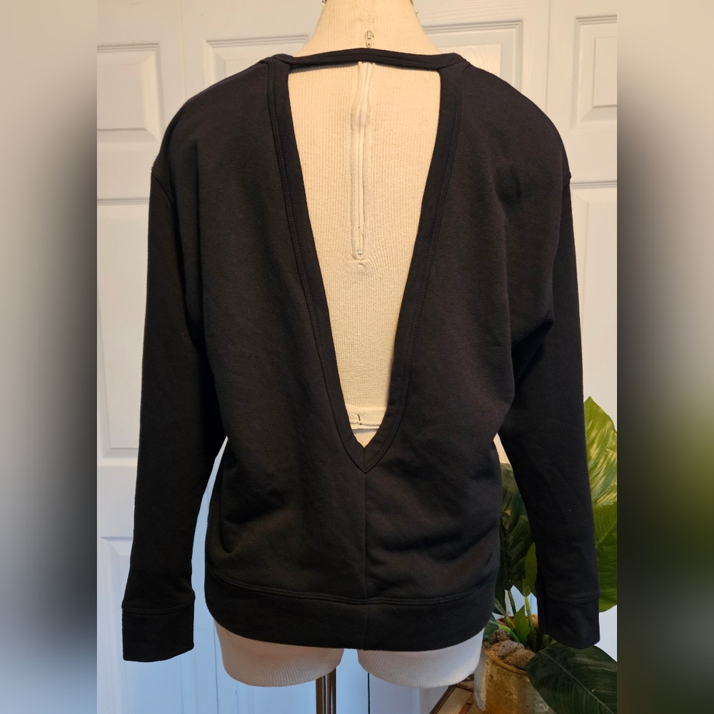 NIKE Dri-Fit Open Back Crew Neck Sweater!